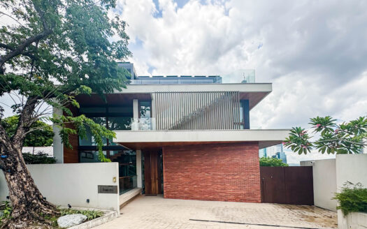 White Plains Village QC | 4BR Luxury Modern Home w/ Elevator & Pool | ₱295M | DS88-004086