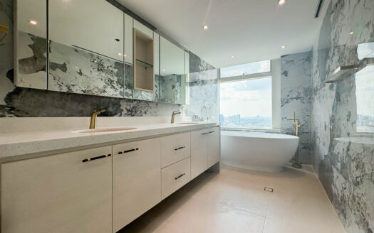 One Roxas Triangle Makati | 3BR Semi-Furnished Condo | ₱150M Net | DS88-004085