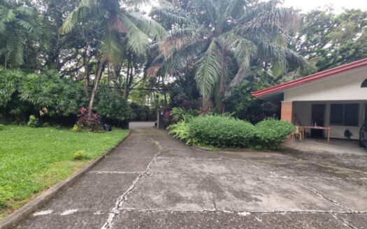 South Forbes Park – Unfurnished 4BR House with Swimming Pool for Rent in Makati City | Property Code DR88-000586