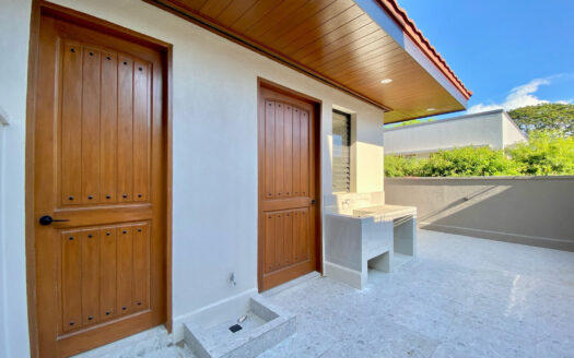 Ayala Alabang Brand New 5BR House with Pool | 634 sqm Lot | ₱210M | DS88-003951